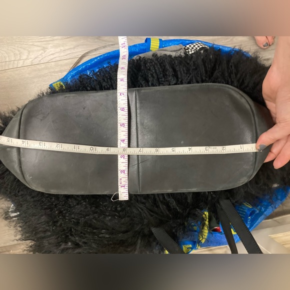 Huge weekender tote bag Mongolian fur leather bottom - Picture 10 of 11